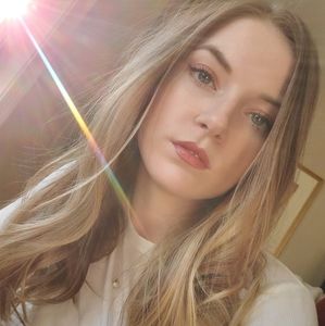 Meet your Posher, Alexandra